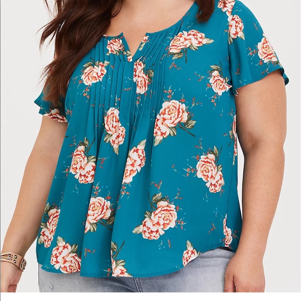 Torrid Shirt Size 0 Flowers